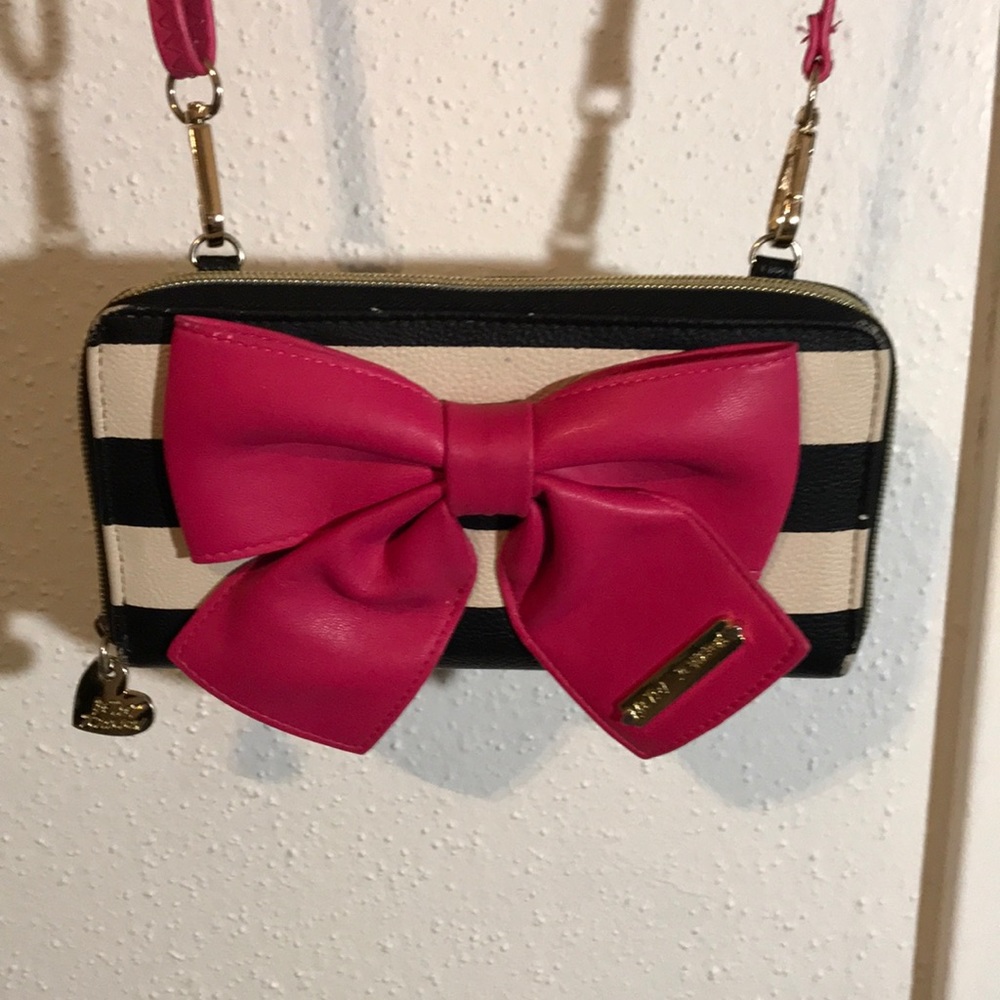 Betsey Johnson crossbody/wallet